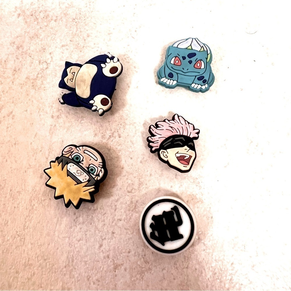 Anime Gojo jibbitz Charms 5-pc Pins for Croc Cric - Cute & Fun Shoe Decoration